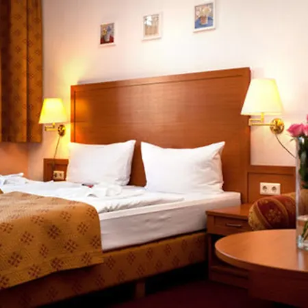Hotel Aster An Der Messe 3*
