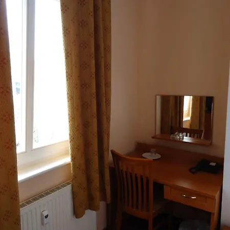 Aster An Der Messe 호텔 3*