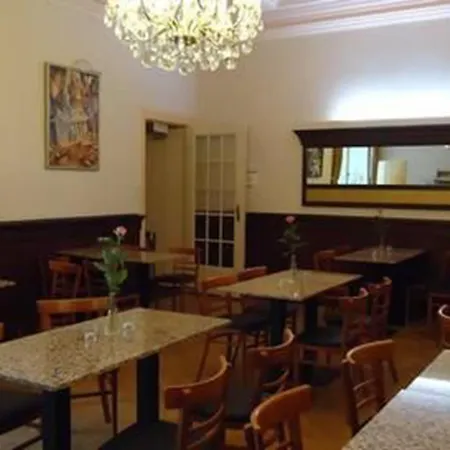 Aster An Der Messe 호텔 3*