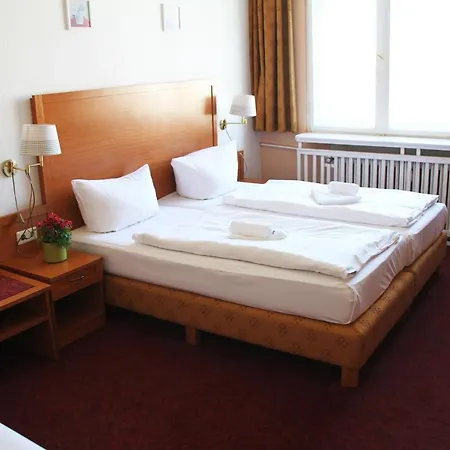 Aster An Der Messe Hotel