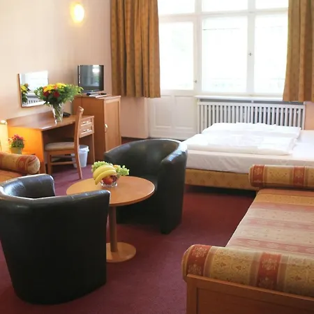 Aster An Der Messe Hotel