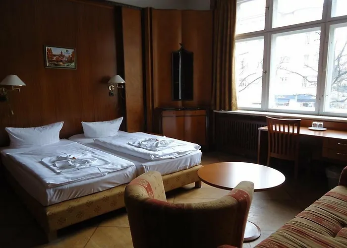 أستر ان دير ميسي 3*