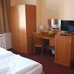 酒店 梅斯奥斯特酒店 3*