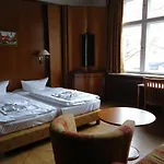 梅斯奥斯特酒店 3*