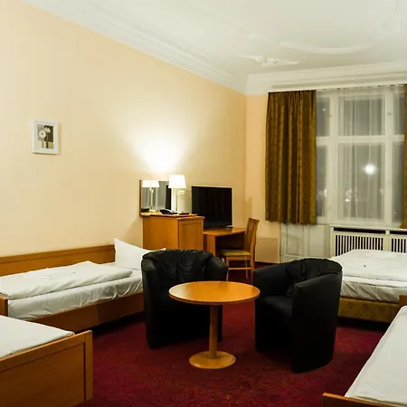 Aster An Der Messe Hotel 3*