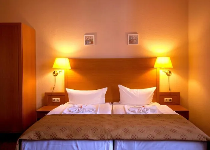 Aster An Der Messe 3*