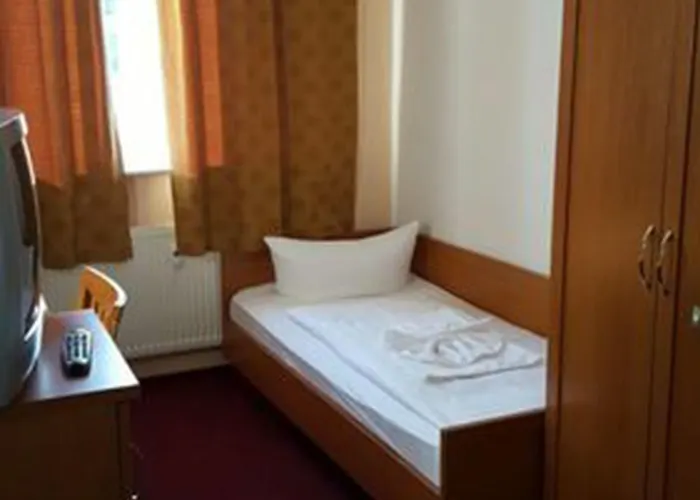 Hotel Aster An Der Messe 3*