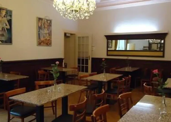 Aster An Der Messe Hotel 3*