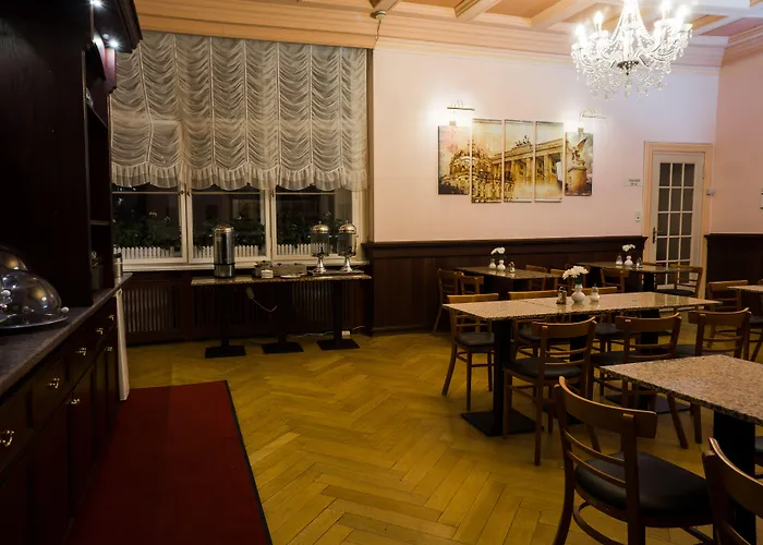 Aster An Der Messe 3*